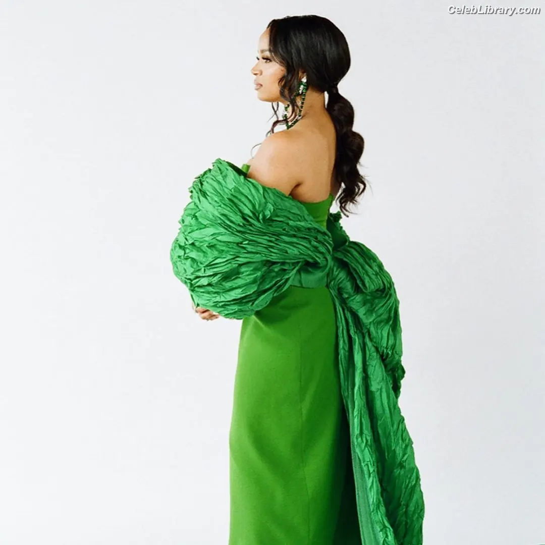 Kyla Pratt photo 13 of 177