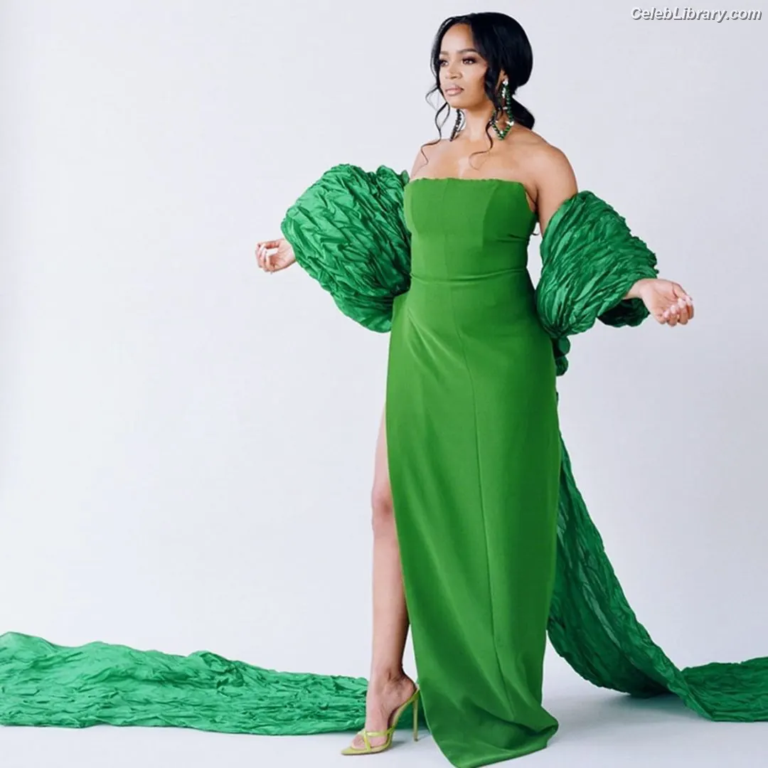Kyla Pratt photo 15 of 177