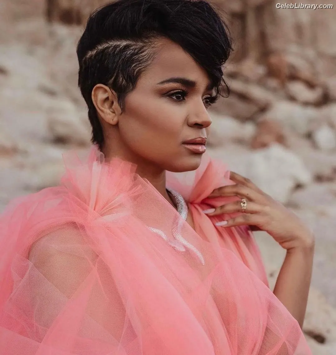 Kyla Pratt photo 16 of 177