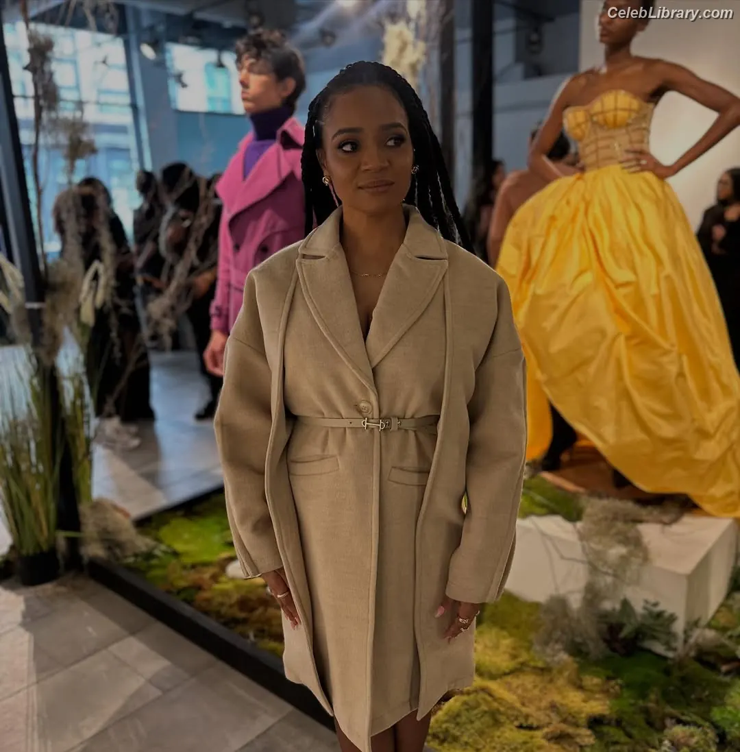 Kyla Pratt photo 4 of 177