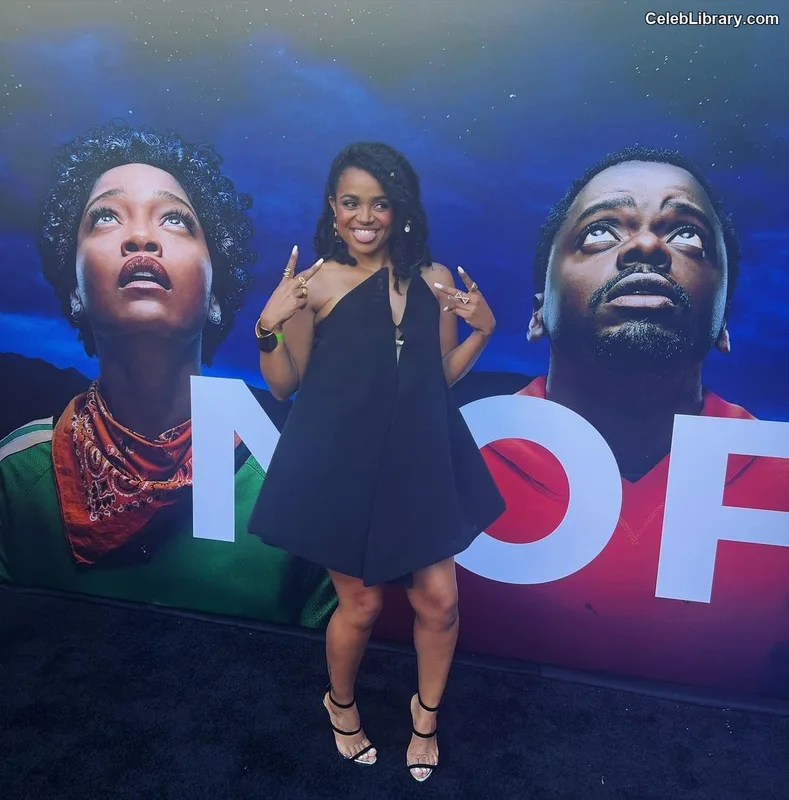 Kyla Pratt photo 3 of 178