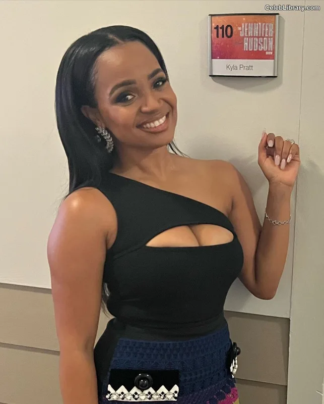 Kyla Pratt photo 24 of 178