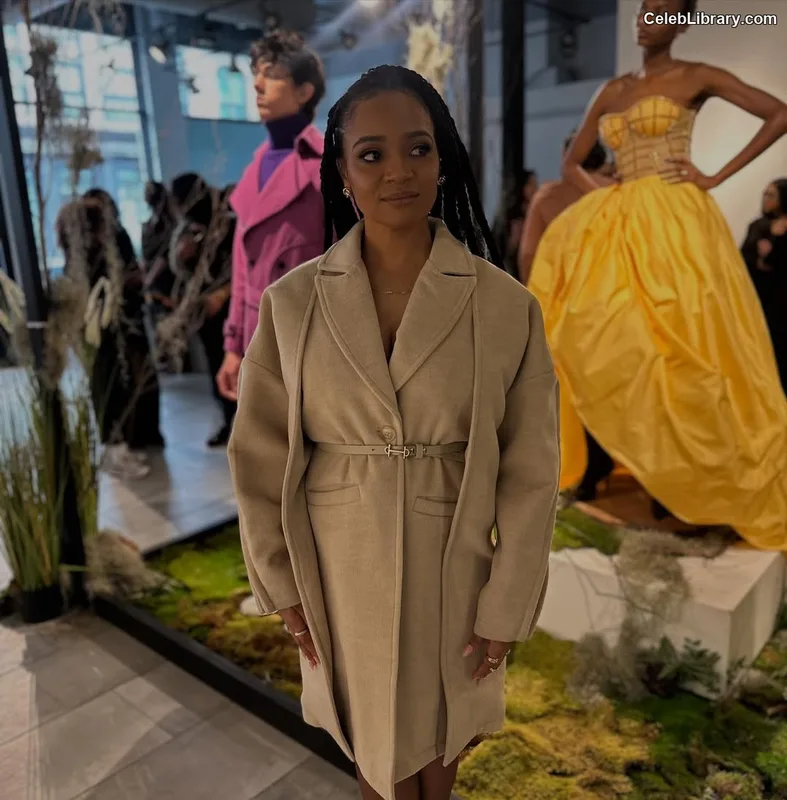 Kyla Pratt photo 4 of 178