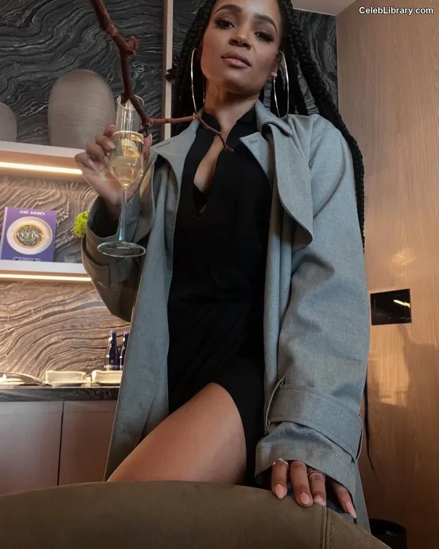 Kyla Pratt photo 5 of 178