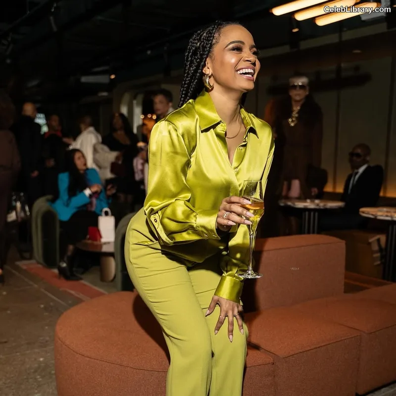 Kyla Pratt photo 12 of 178