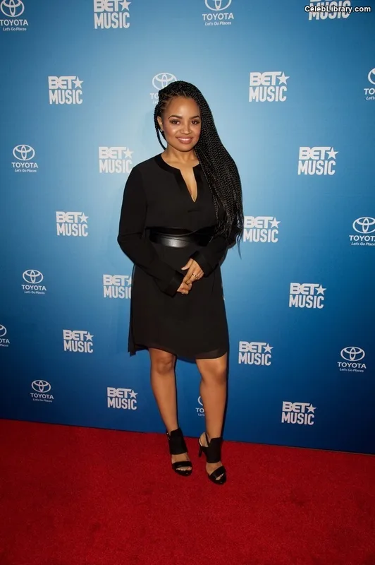 Kyla Pratt photo 1 of 178