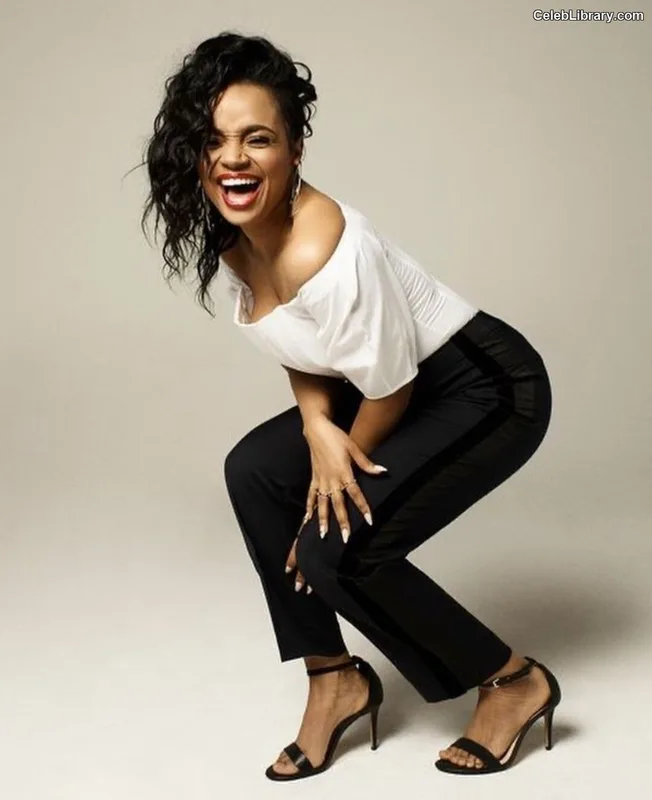 Kyla Pratt photo 18 of 178