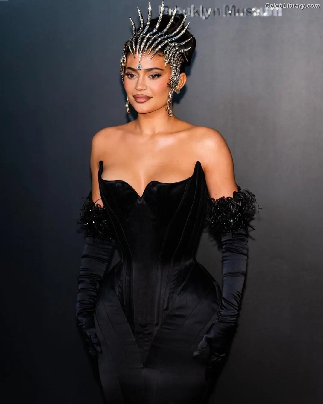 Kylie Jenner photo 18 of 4070