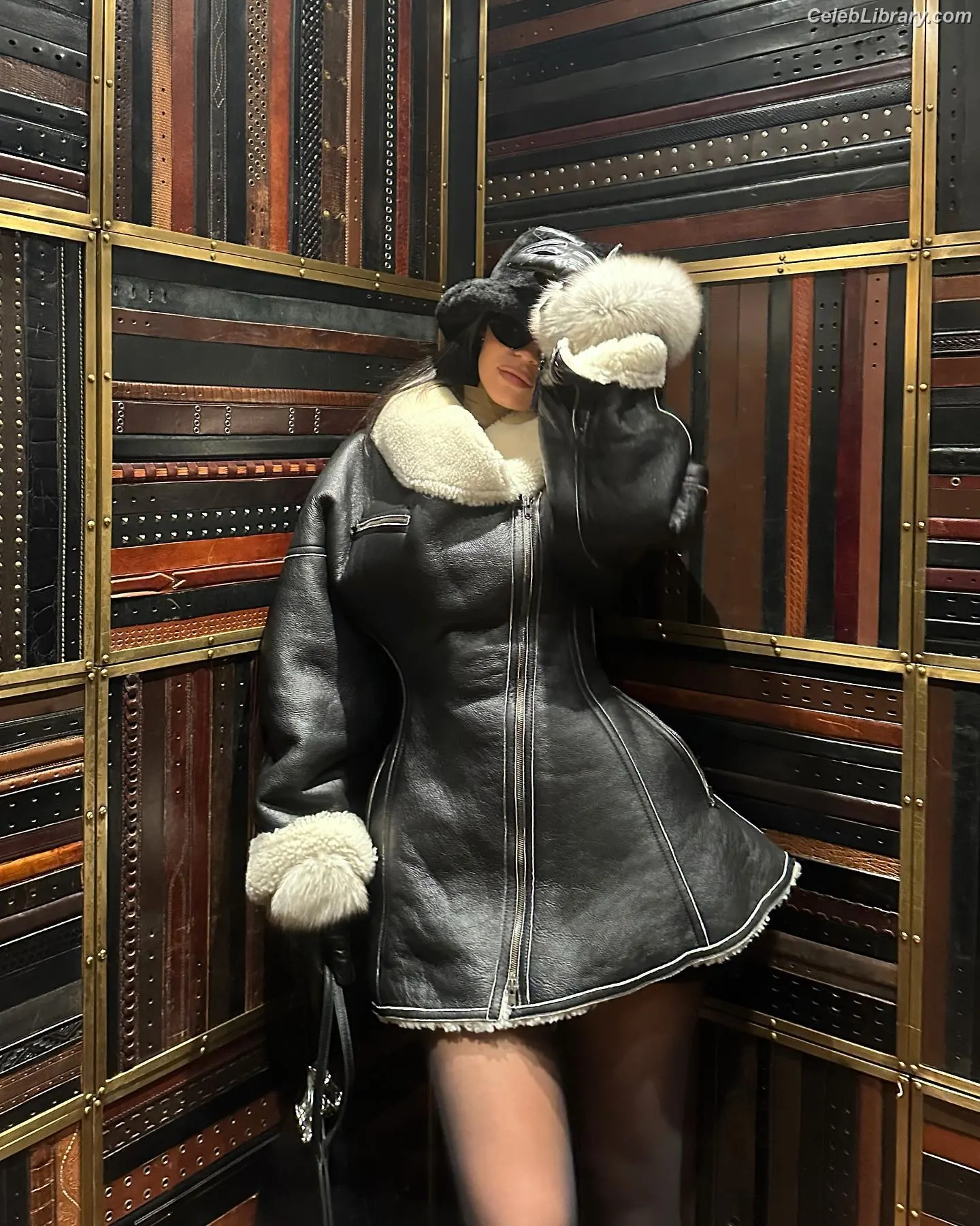 Kylie Jenner photo 23 of 4070