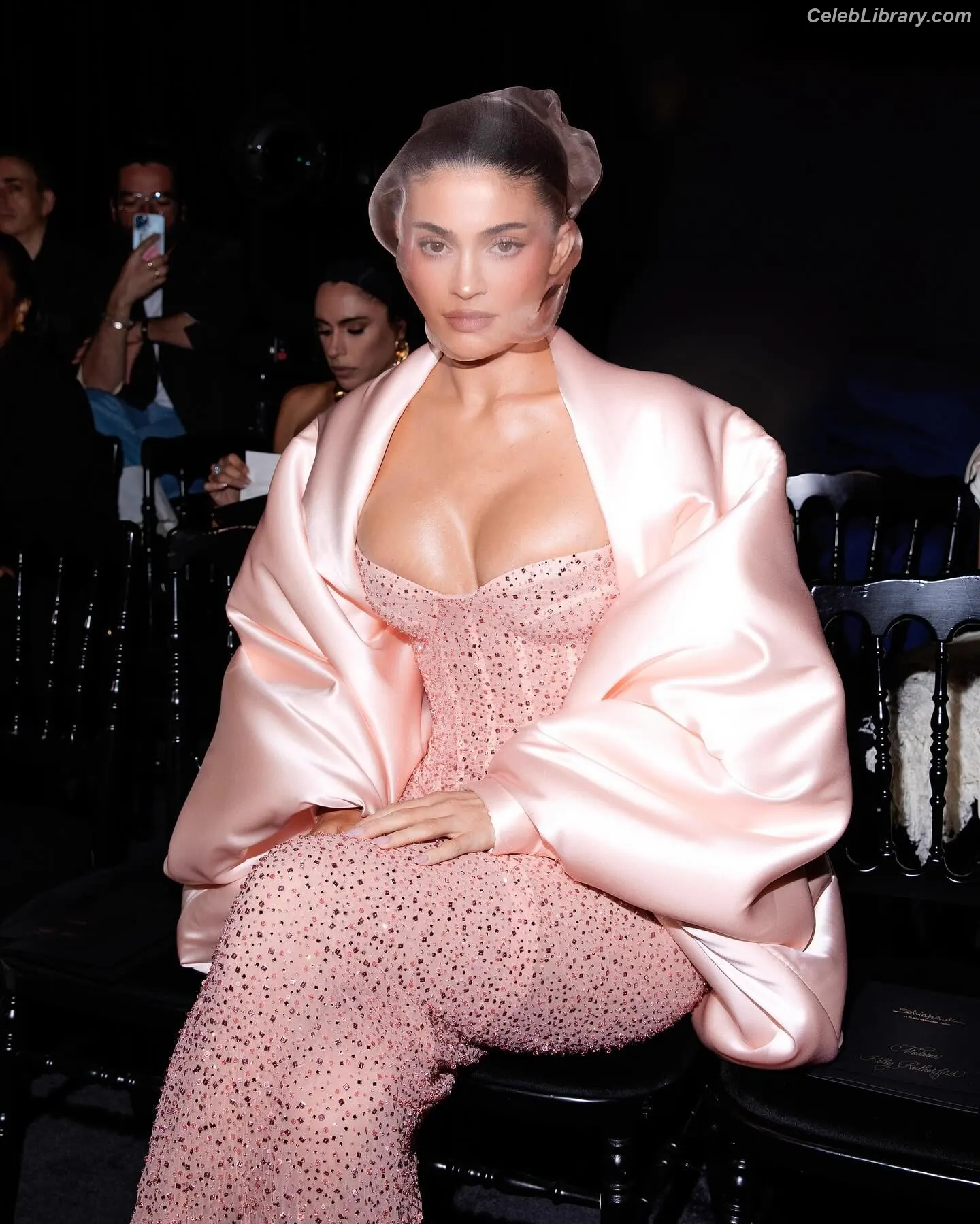 Kylie Jenner photo 21 of 4070