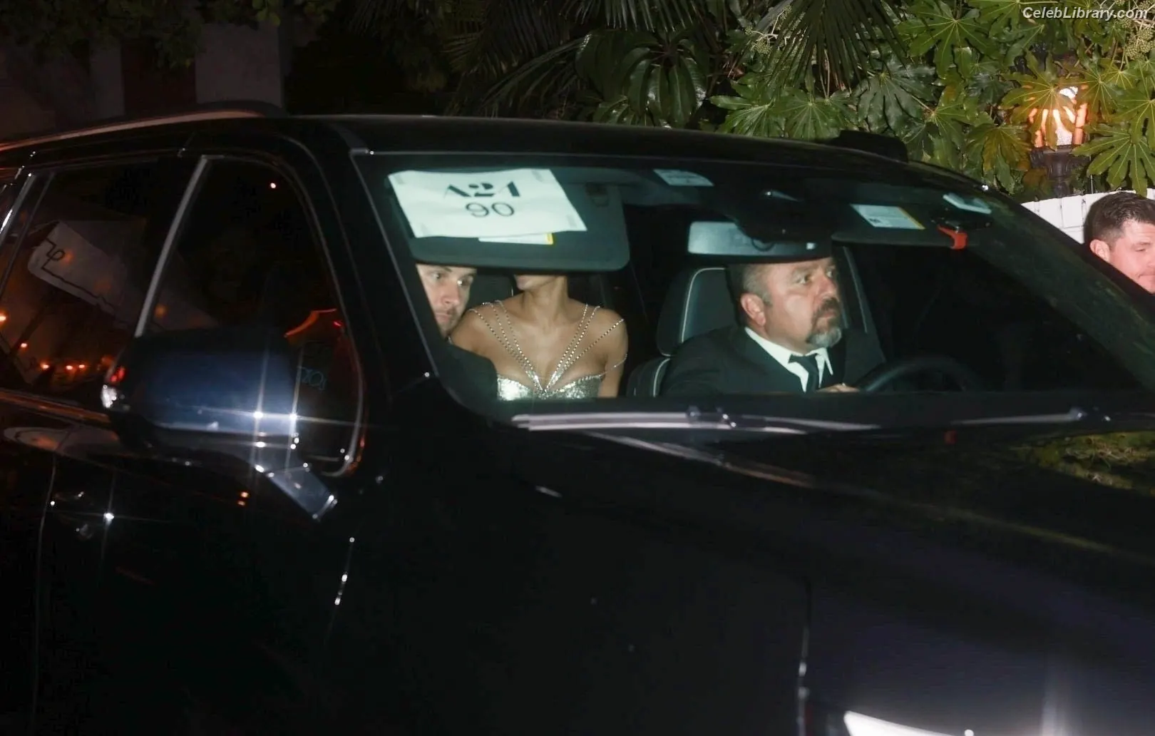 Kylie Jenner photo 5 of 4070