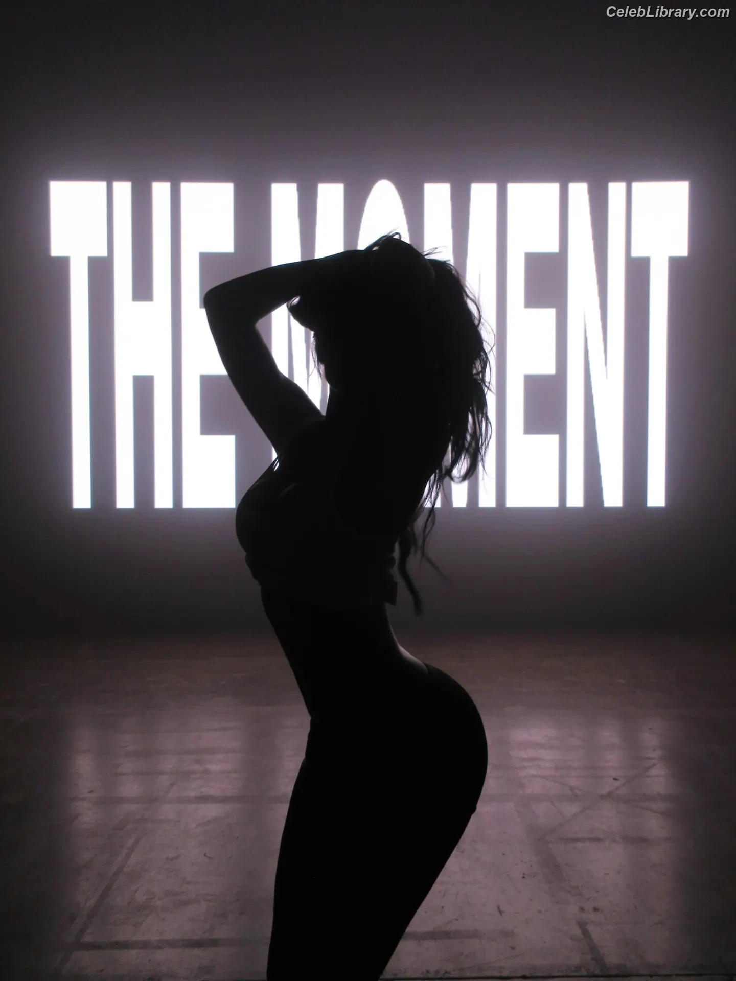 Kylie Jenner photo 10 of 4070