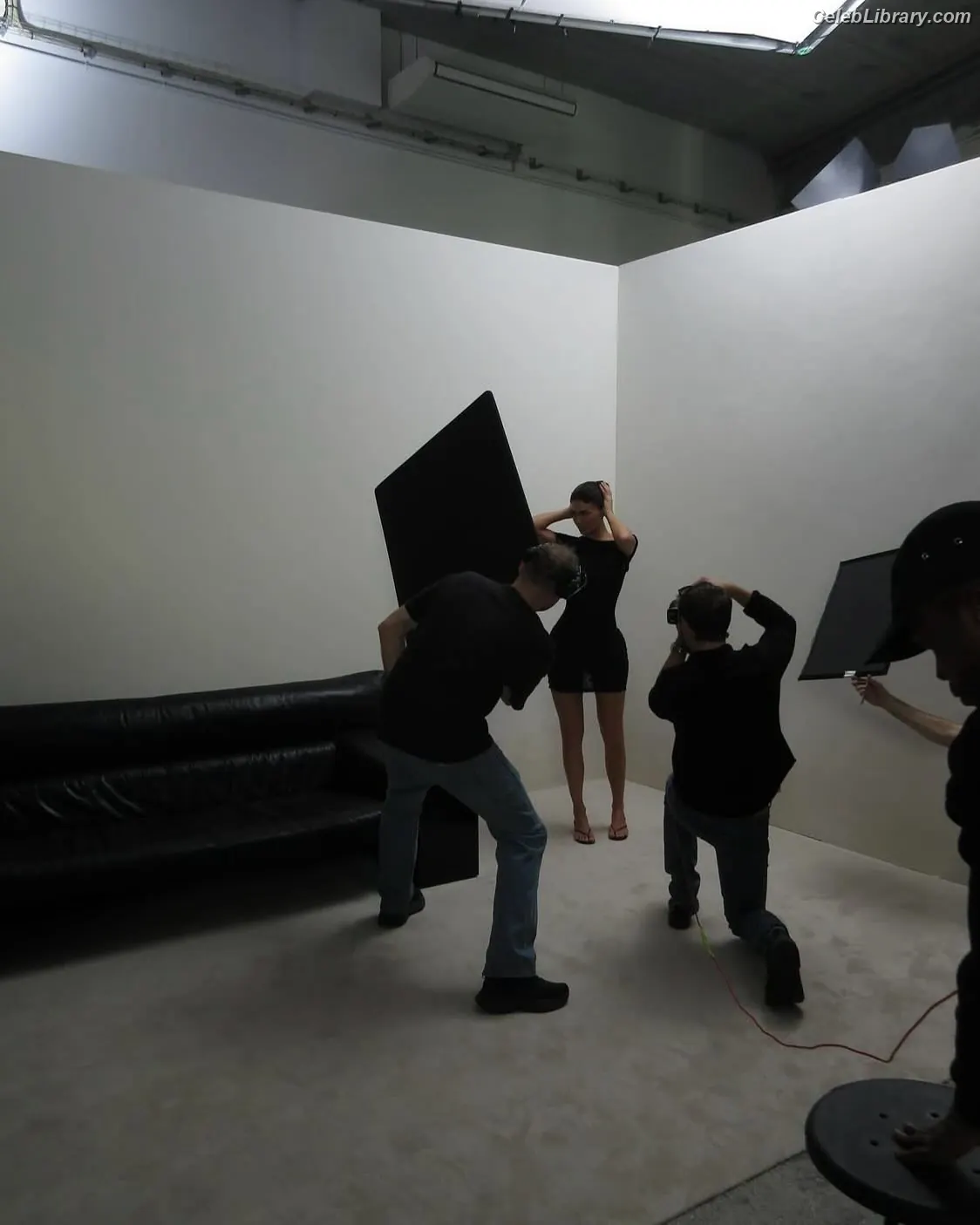 Kylie Jenner photo 20 of 4070
