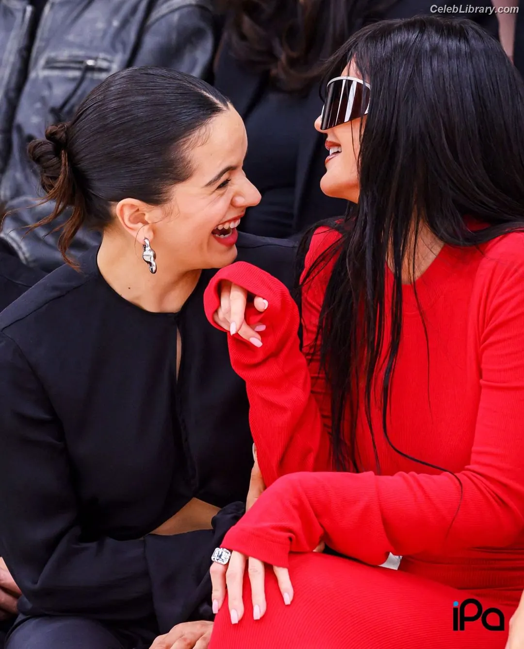 Kylie Jenner photo 24 of 4070