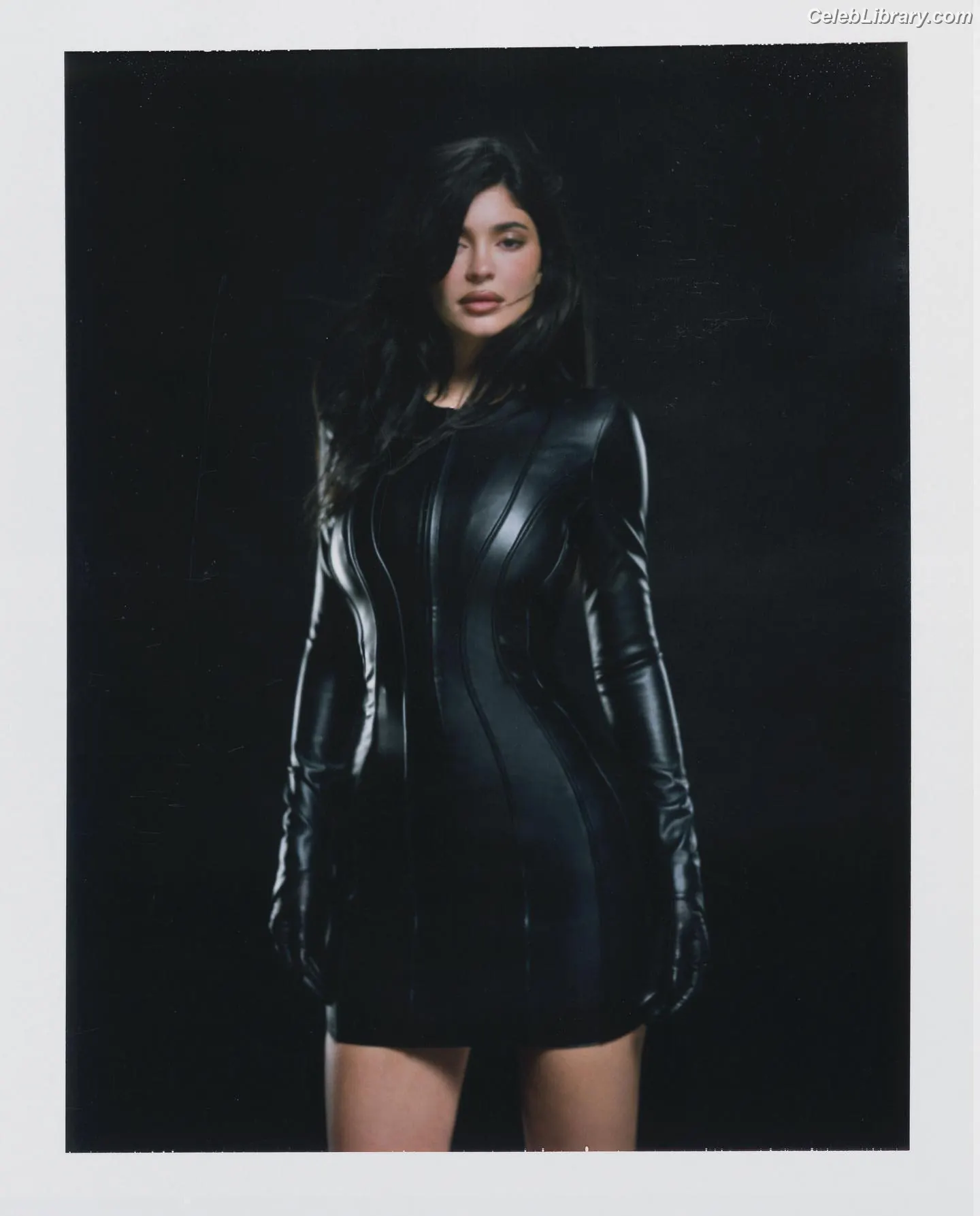 Kylie Jenner photo 16 of 4070