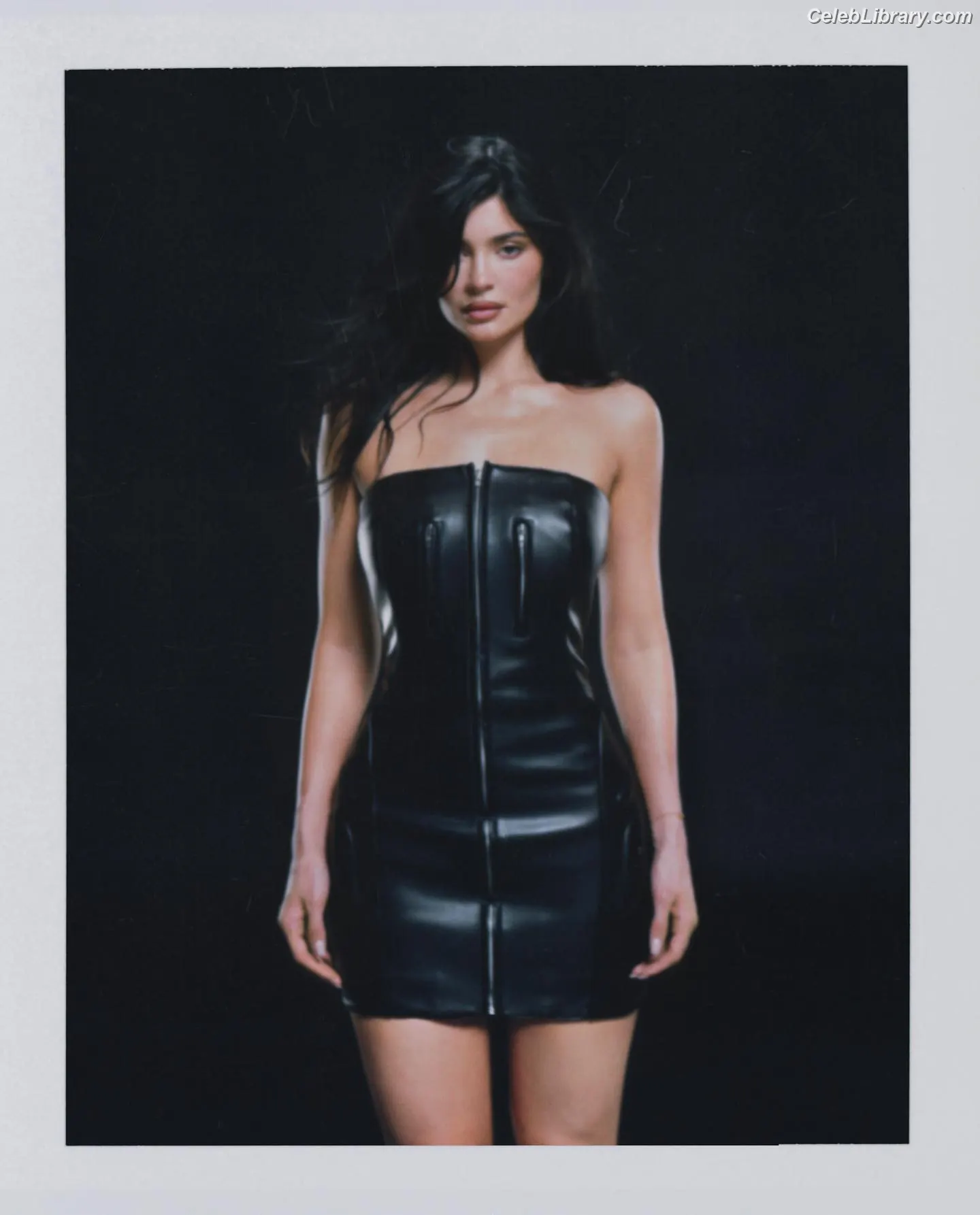 Kylie Jenner photo 18 of 4070