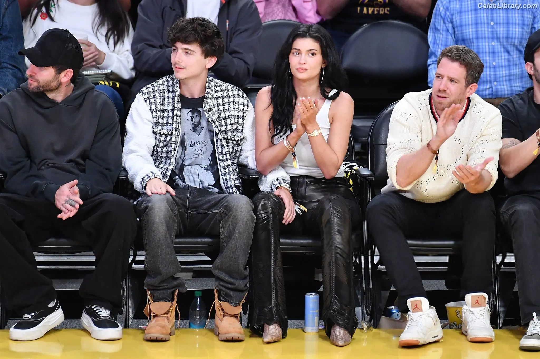 Kylie Jenner photo 5 of 4070