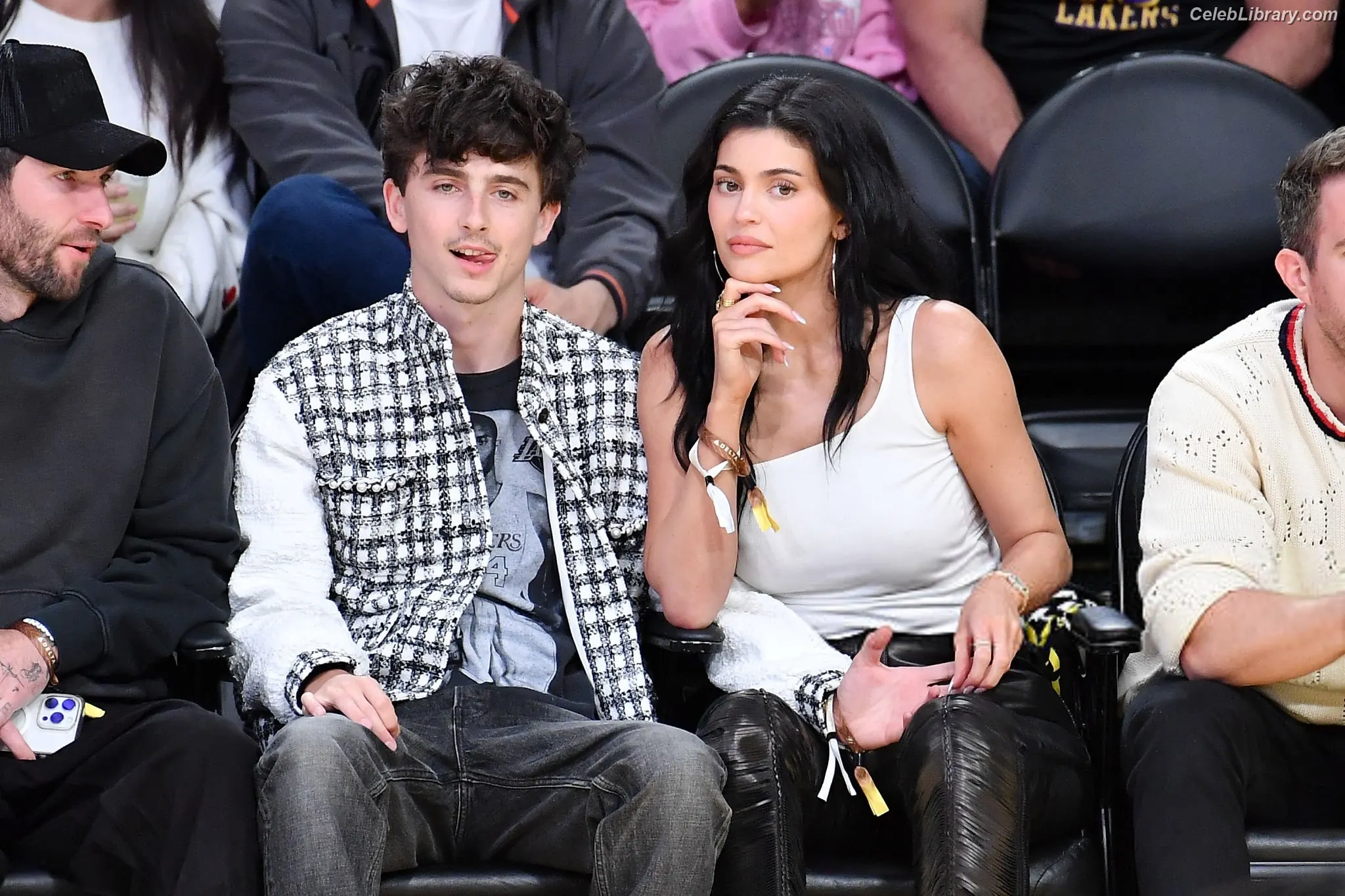 Kylie Jenner photo 18 of 4070