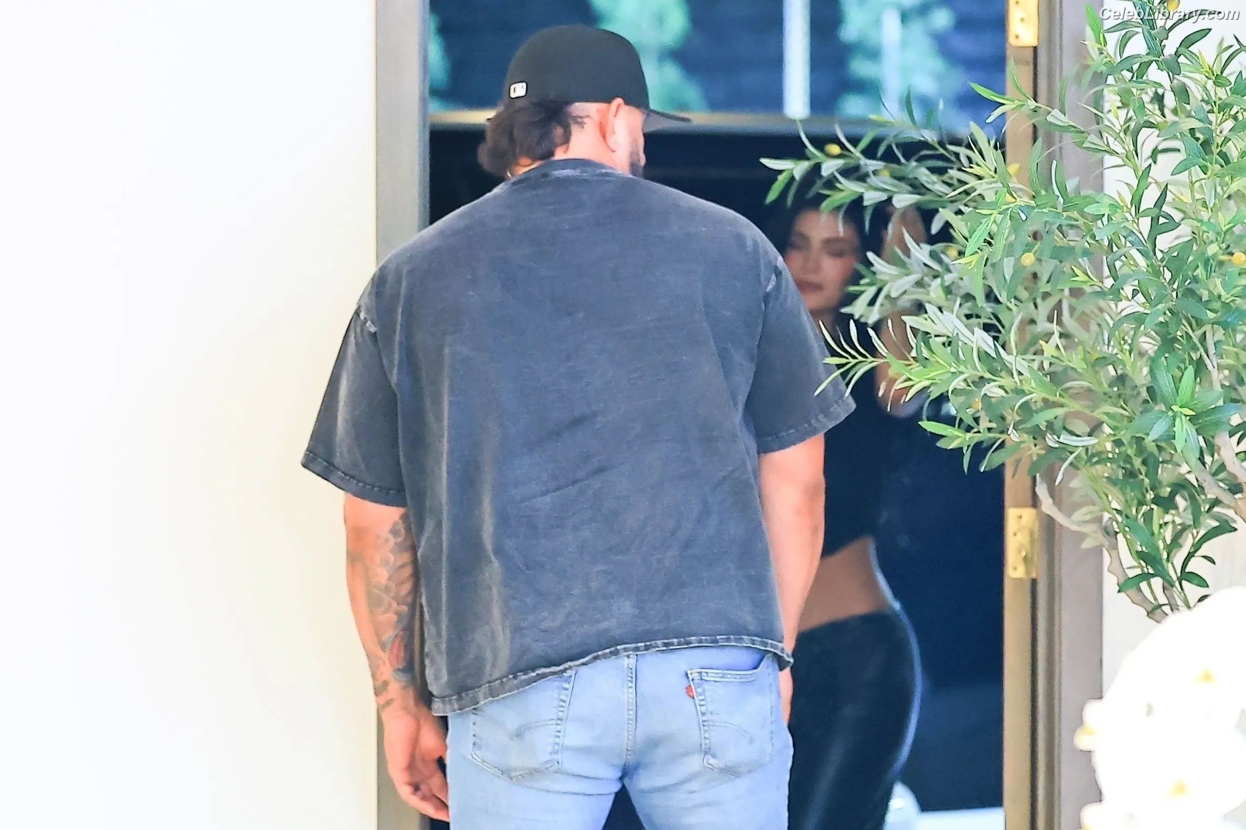 Kylie Jenner photo 18 of 4070