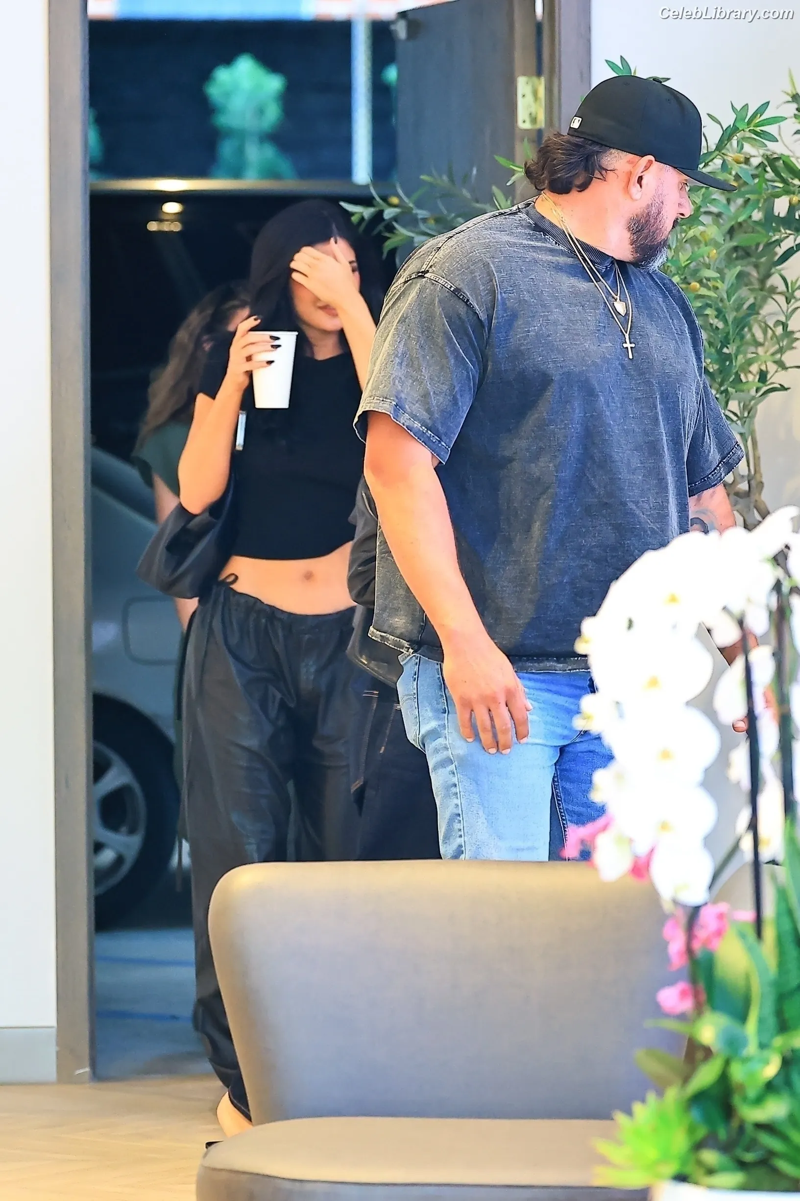 Kylie Jenner photo 22 of 4070