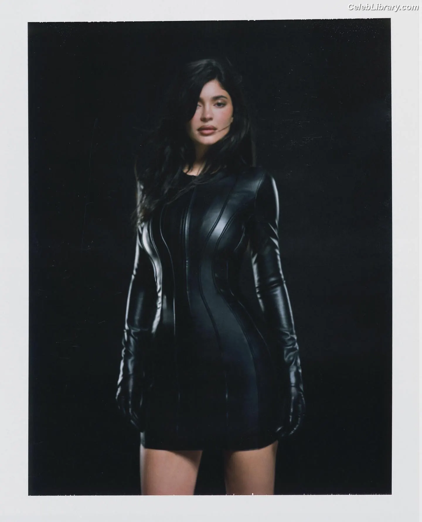 Kylie Jenner photo 16 of 4070
