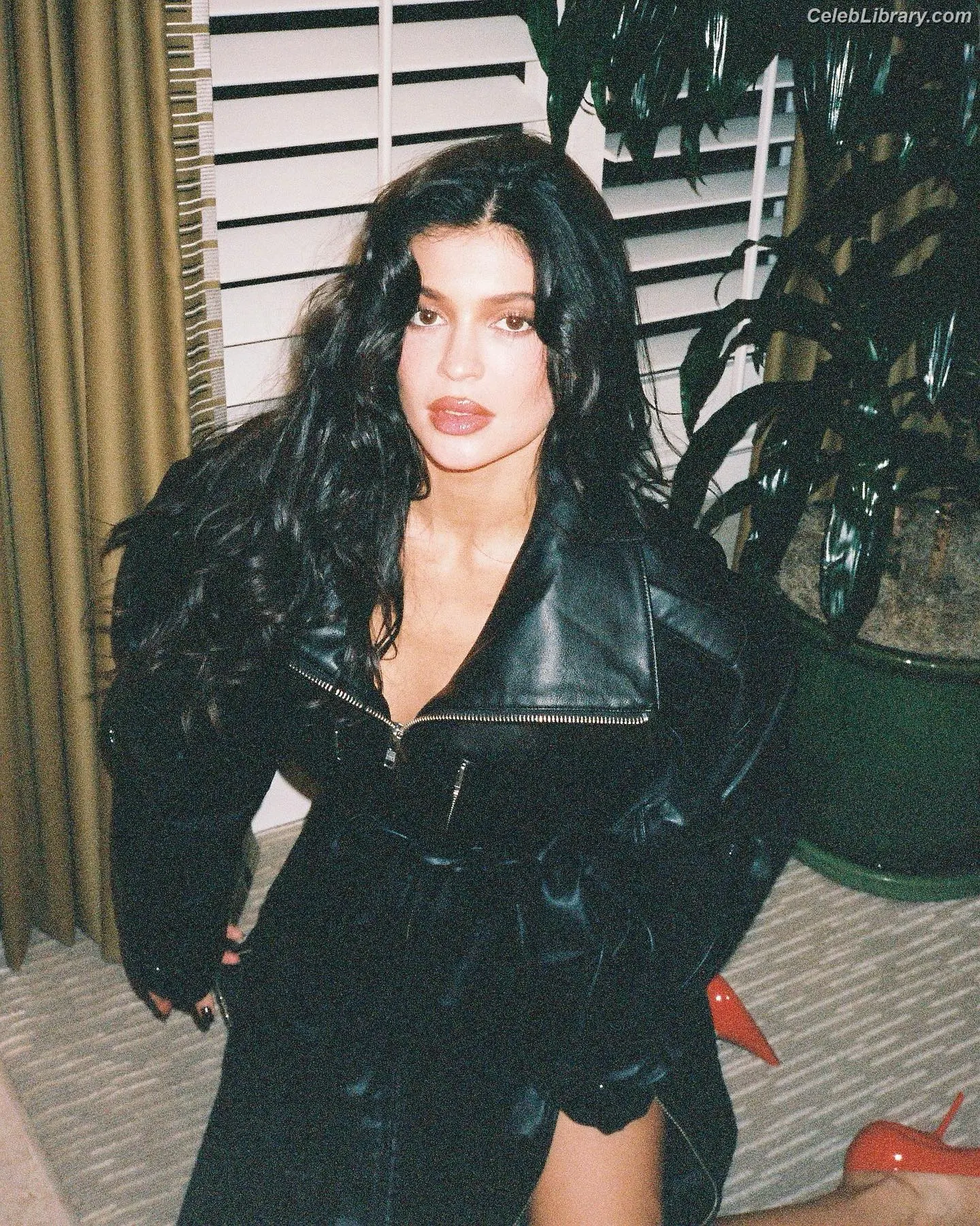 Kylie Jenner photo 23 of 4070