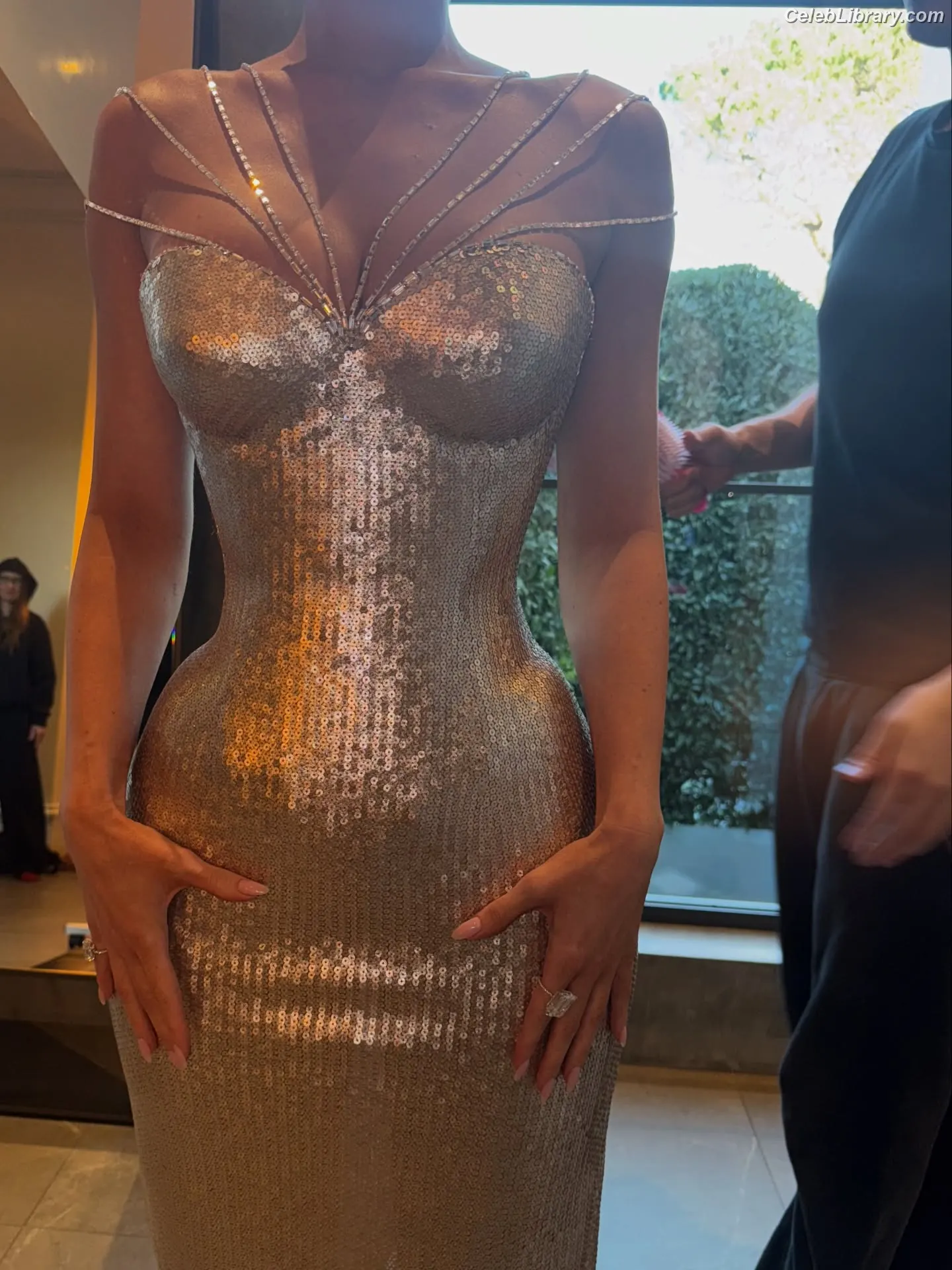 Kylie Jenner photo 3 of 4070