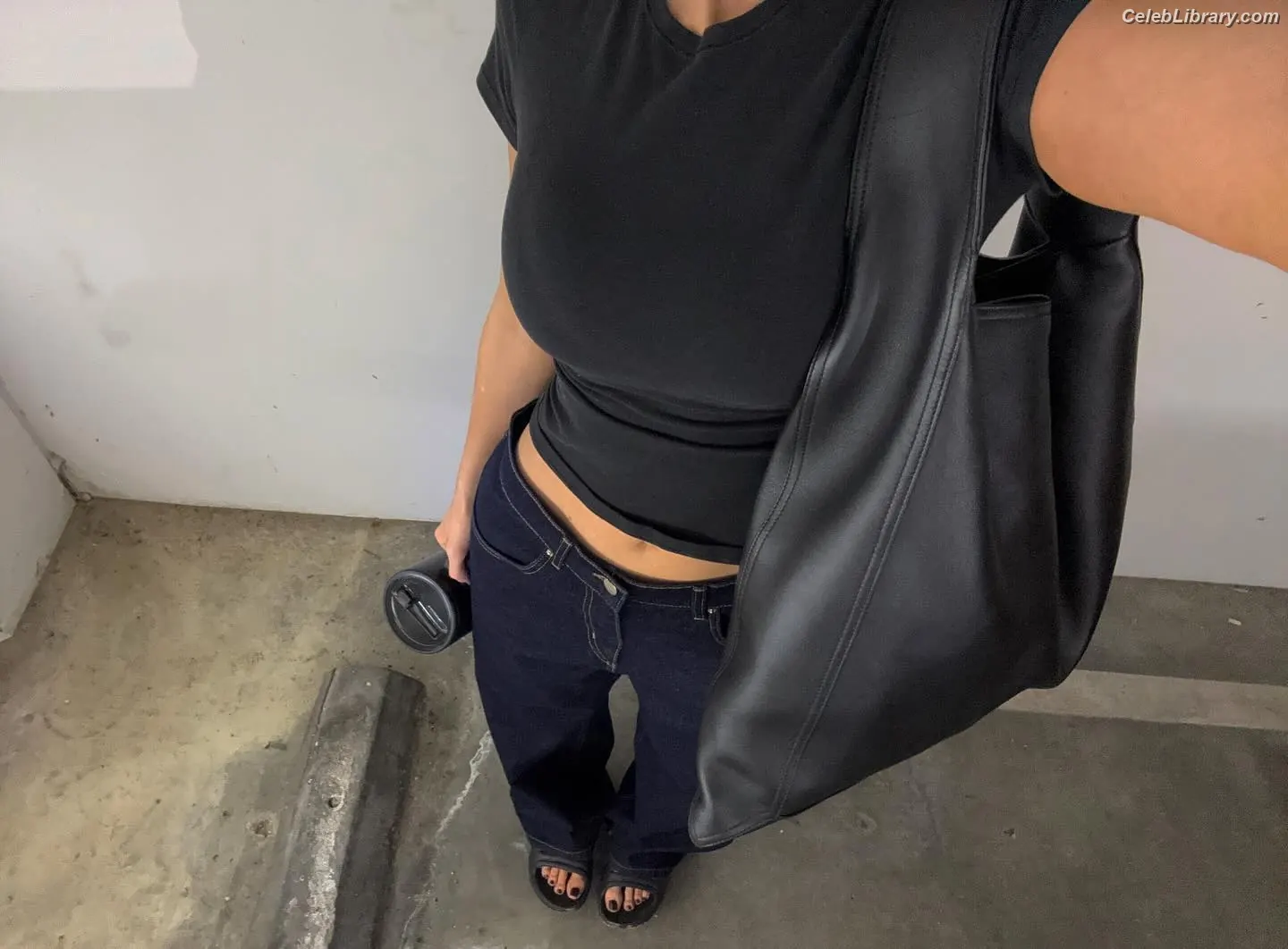 Kylie Jenner photo 12 of 4070