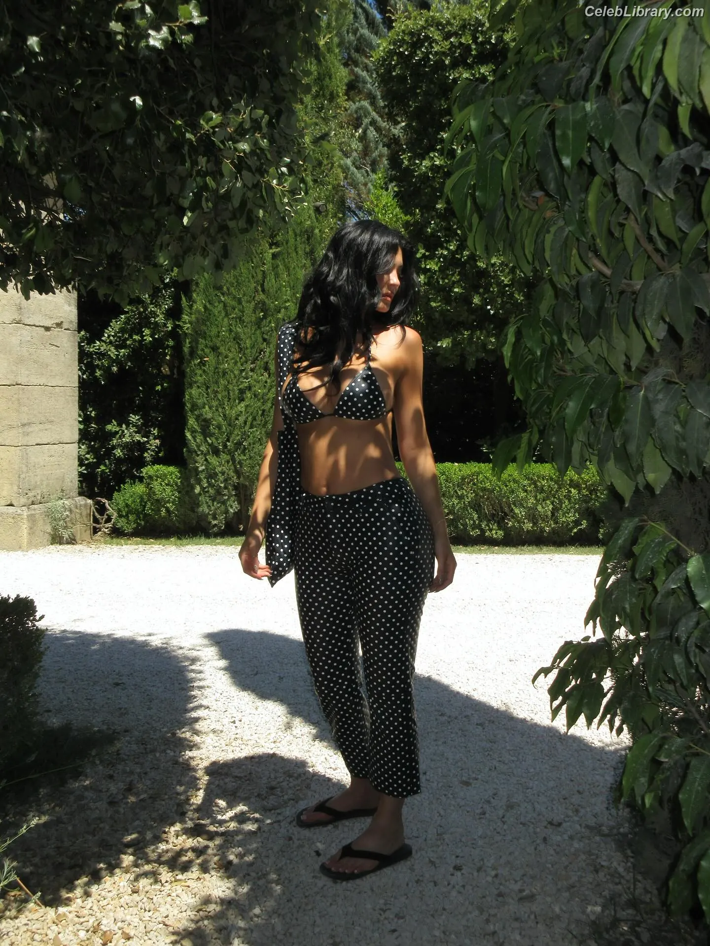 Kylie Jenner photo 17 of 4070