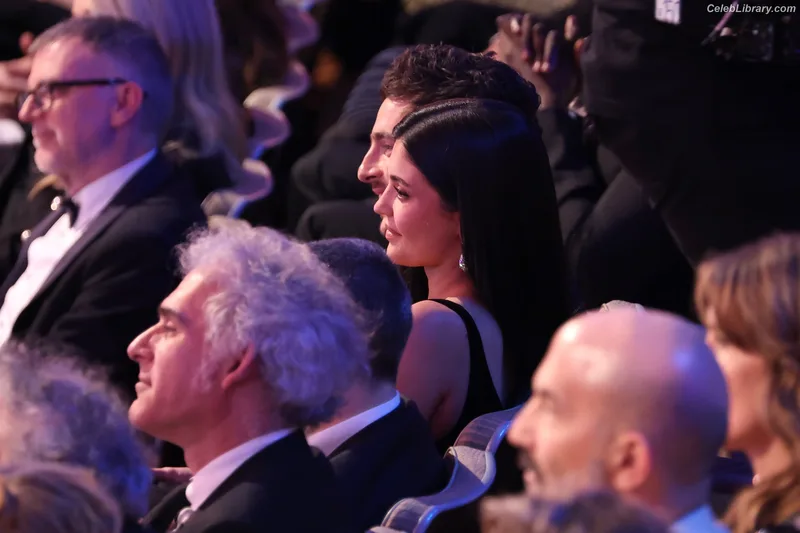 Kylie Jenner photo 6 of 4071
