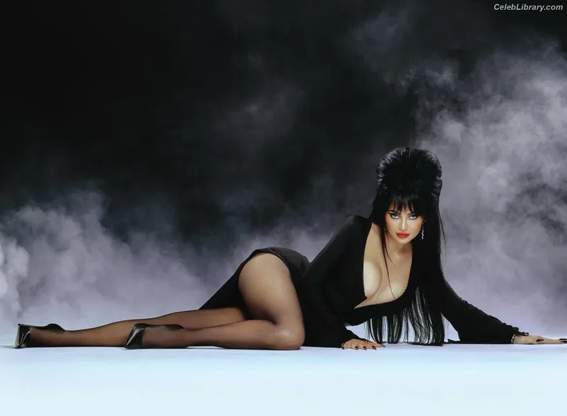 Kylie Jenner photo 5 of 4071