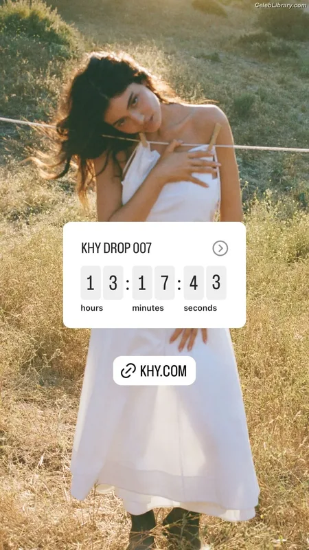 Kylie Jenner photo 6 of 4071