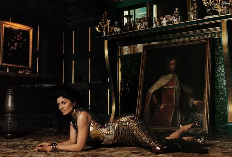 Kylie Jenner photo 6 of 4071