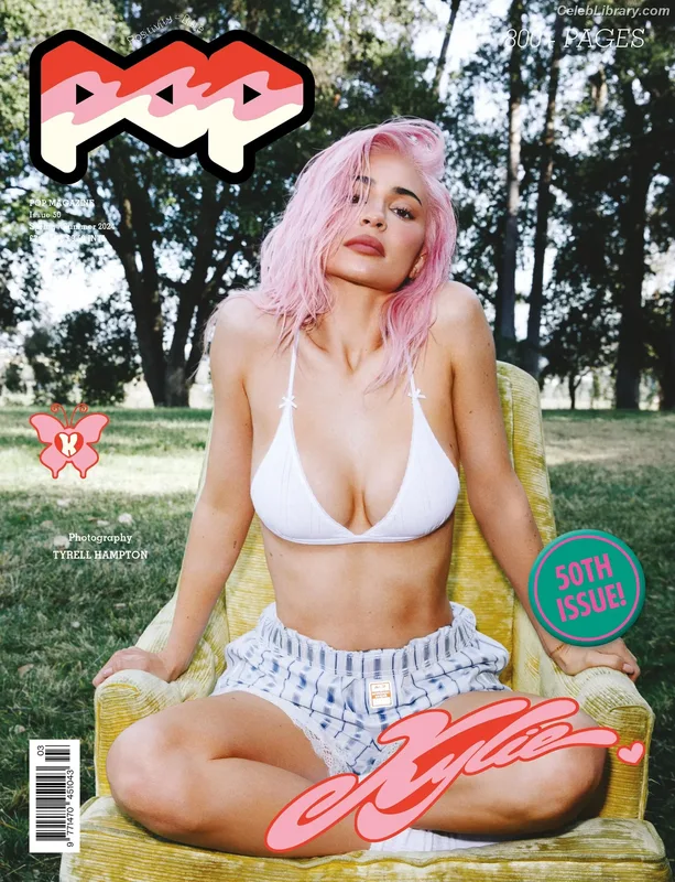 Kylie Jenner photo 4 of 4071