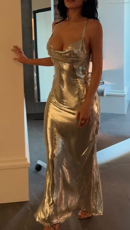Kylie Jenner photo 5 of 4071