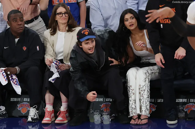 Kylie Jenner photo 18 of 4071