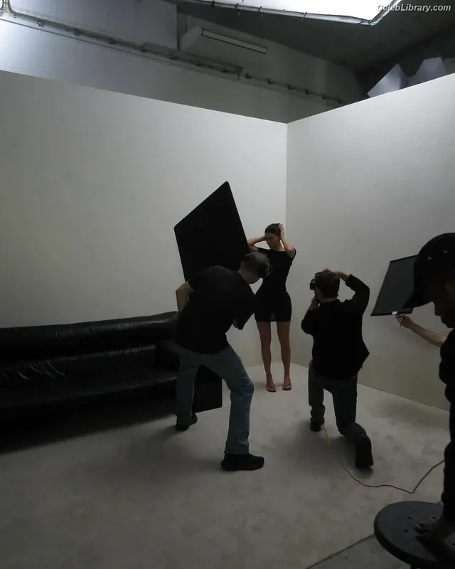 Kylie Jenner photo 20 of 4071