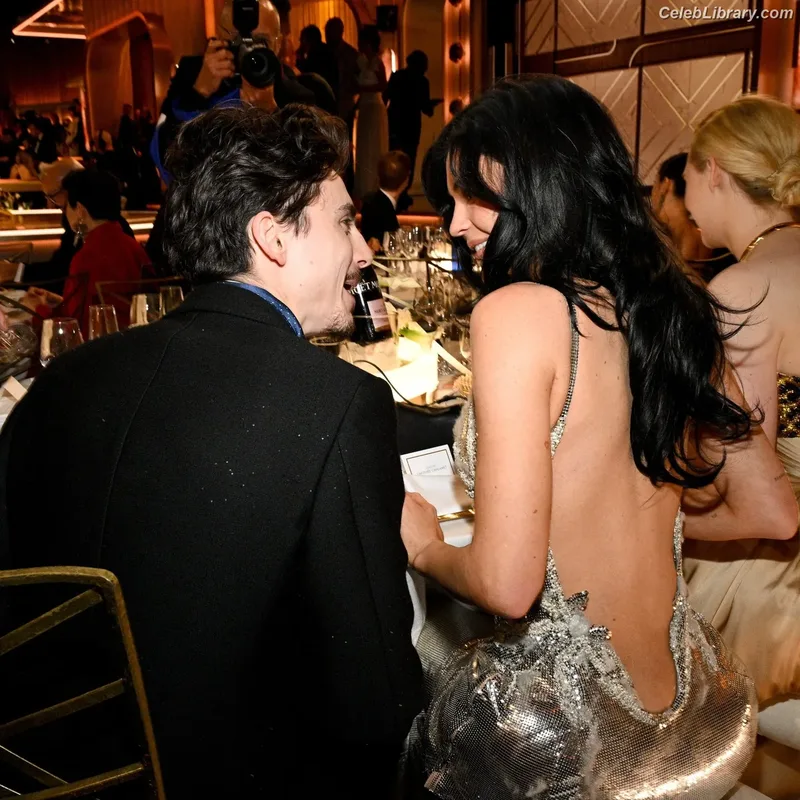 Kylie Jenner photo 21 of 4071