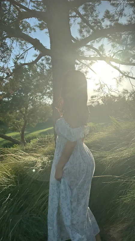 Kylie Jenner photo 3 of 4071
