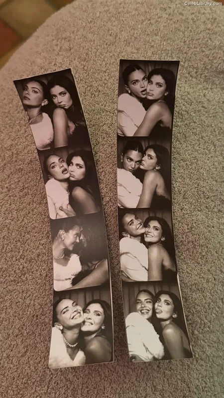 Kylie Jenner photo 20 of 4071