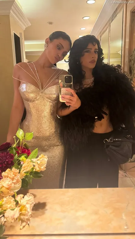 Kylie Jenner photo 4 of 4071
