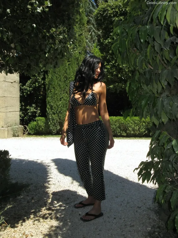 Kylie Jenner photo 17 of 4071