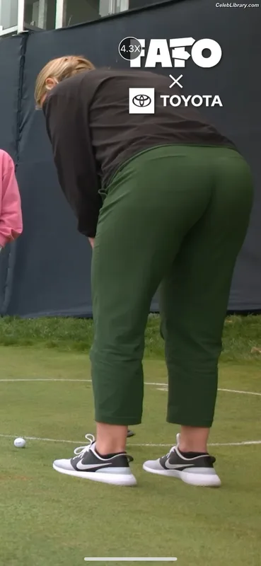 Kylie Kelce photo 14 of 35