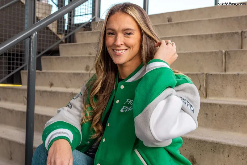 Kylie Kelce photo 23 of 35