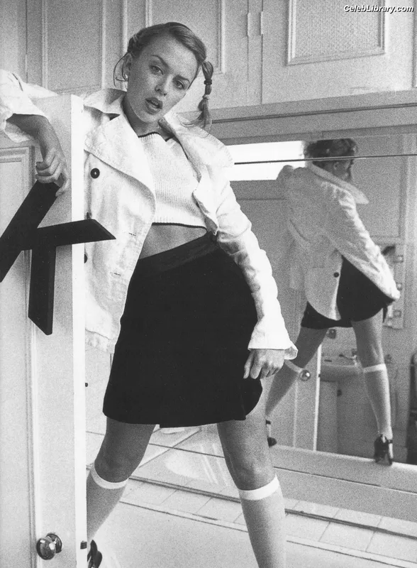 Kylie Minogue photo 18 of 174