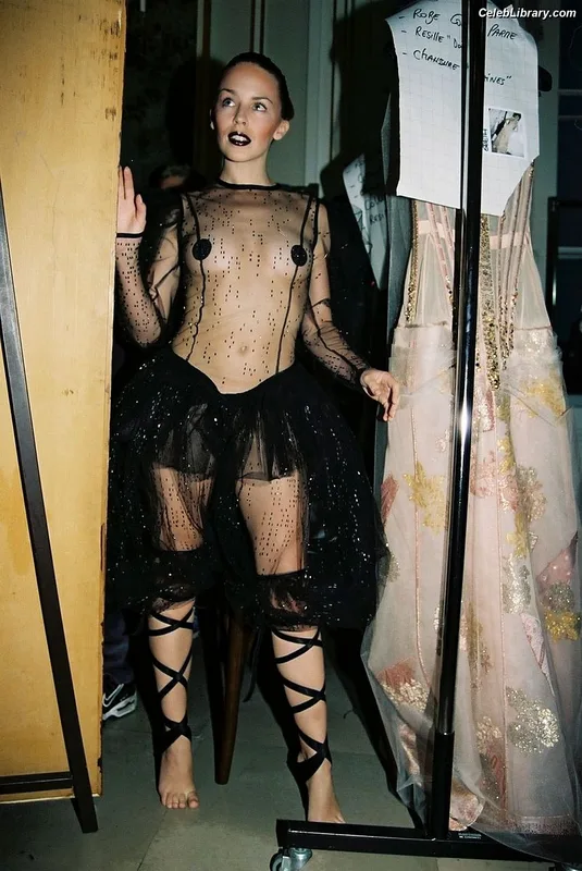 Kylie Minogue photo 15 of 174