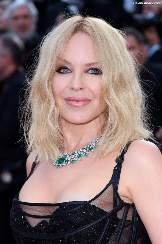 Kylie Minogue photo 3 of 174