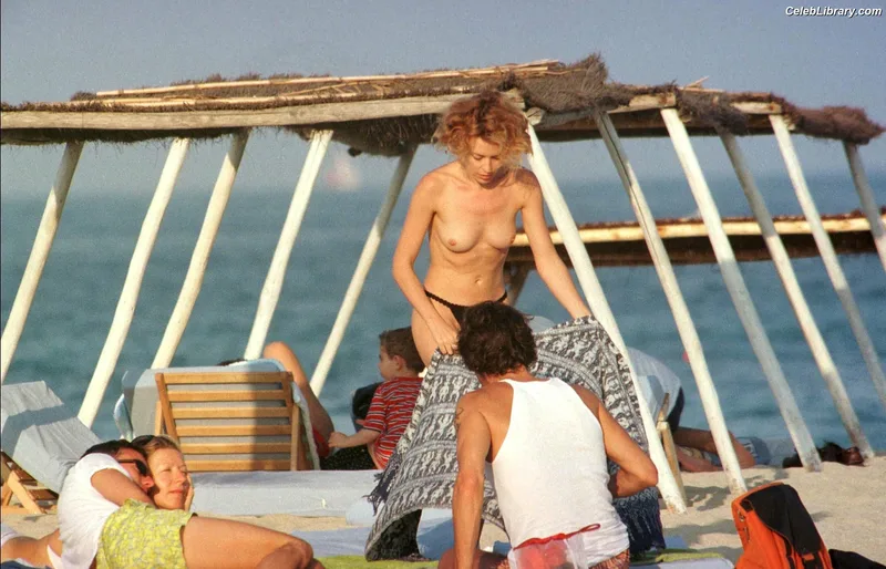 Kylie Minogue photo 19 of 174