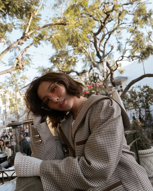 Kyline Alcantara photo 9 of 46