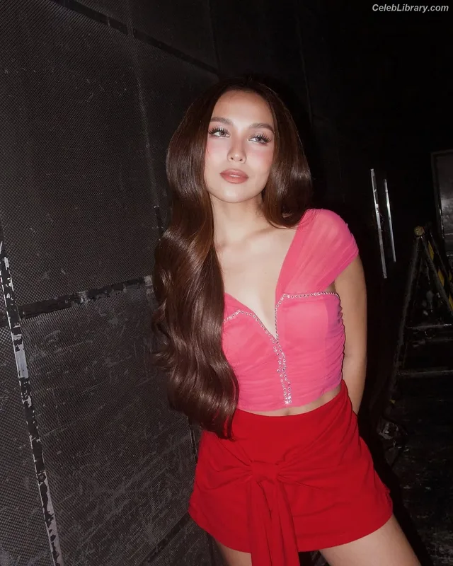 Kyline Alcantara photo 13 of 46